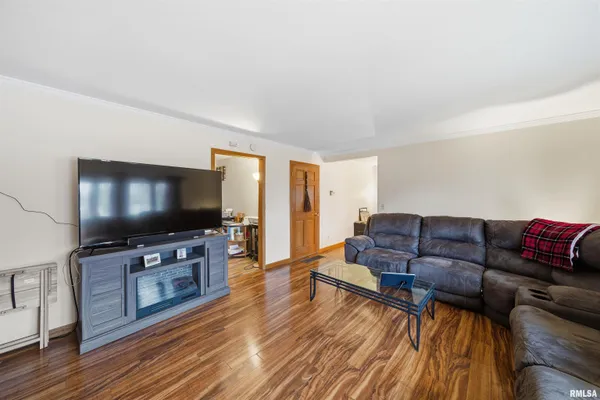 $169,900 | 414 West Placher Court, Chillicothe, IL 61523