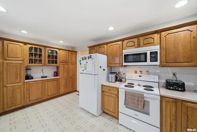 $174,900 | 414 West Placher Court, Chillicothe, IL 61523