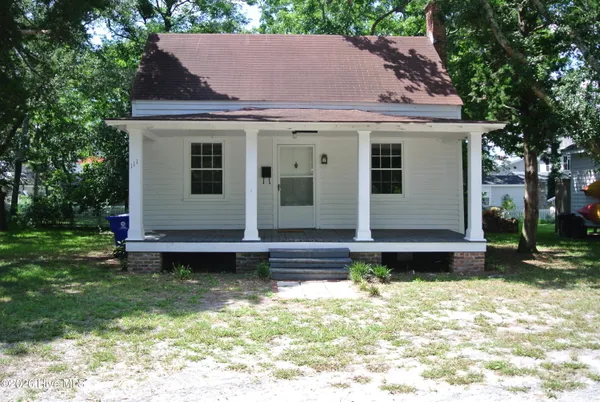 $2,200 | 111 Live Oak Street, Beaufort, NC 28516