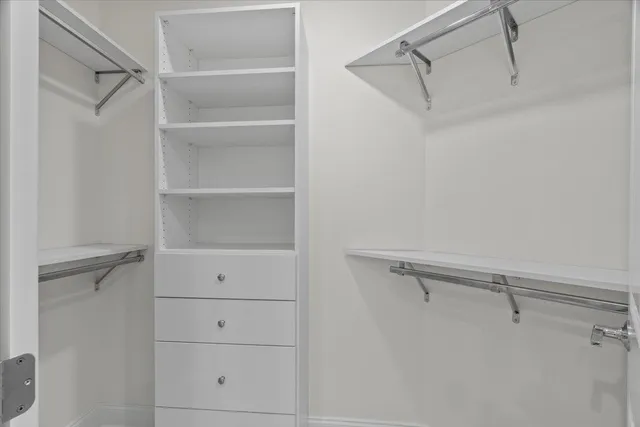 $575,000 | 717 Riverside Drive, Unit 906, Memphis, TN 38103