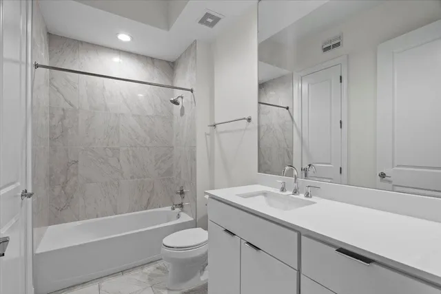 $575,000 | 717 Riverside Drive, Unit 906, Memphis, TN 38103