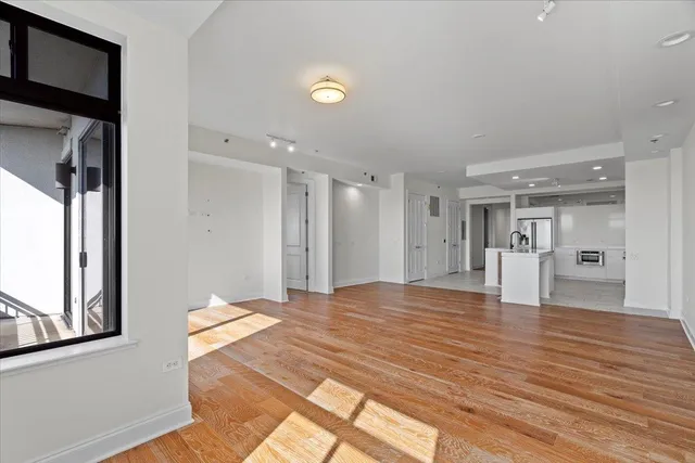 $575,000 | 717 Riverside Drive, Unit 906, Memphis, TN 38103