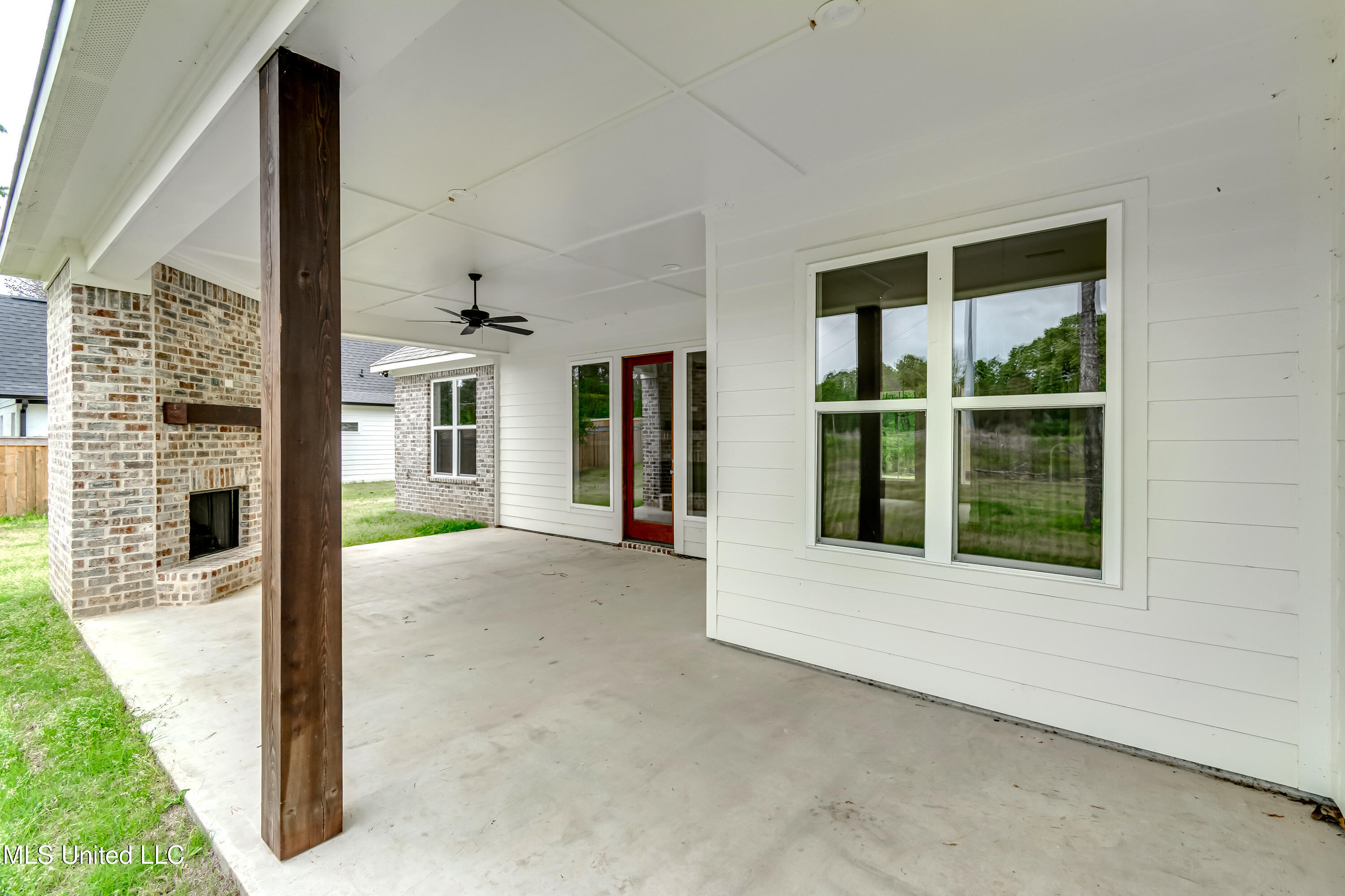 122 Grayson Way Madison, MS 39110 - Photo 5 of 50 122 Grayson Way-16