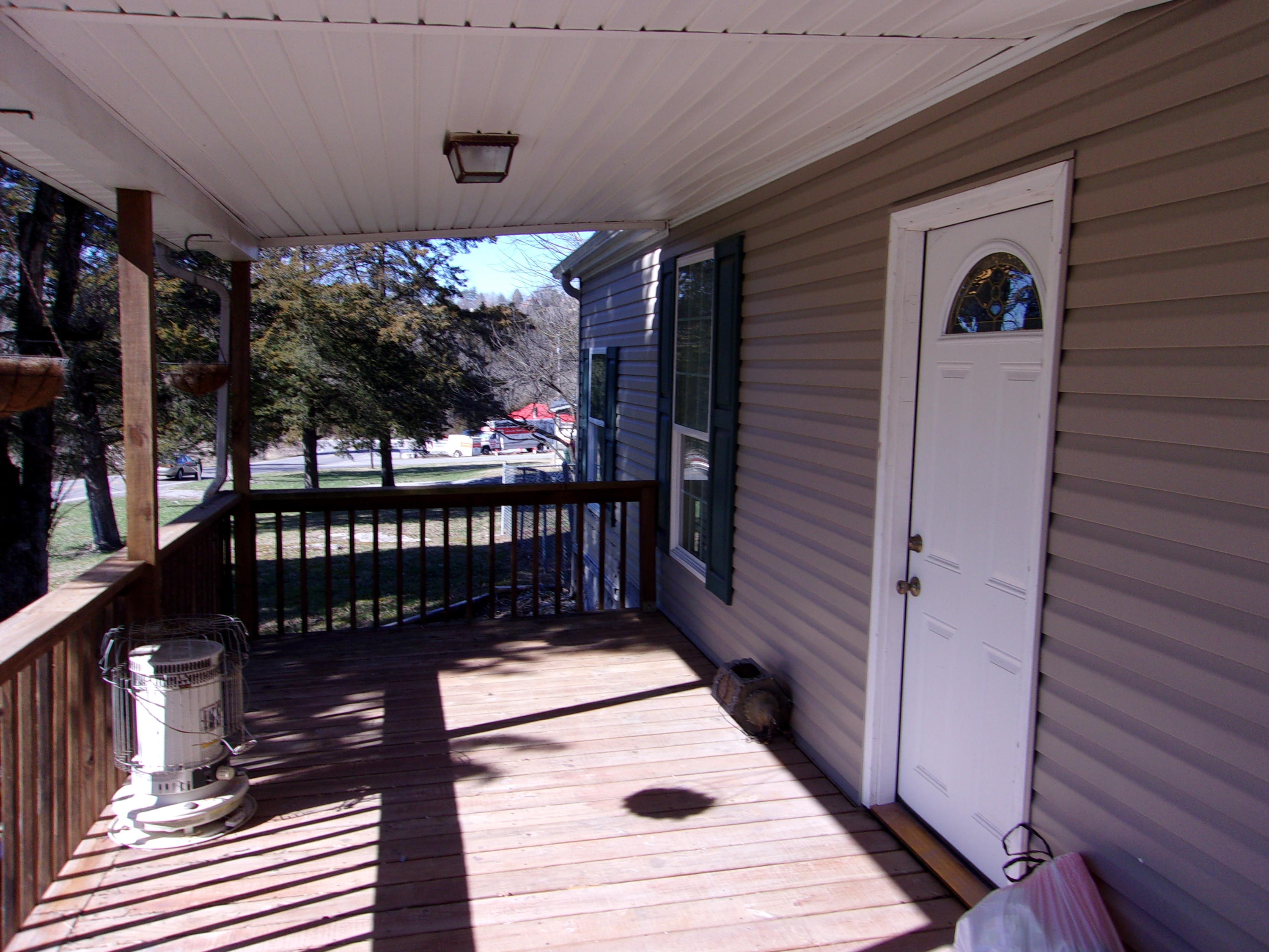 406 Cedar Fork Road Tazewell, TN 37879 - Photo 2 of 24 100_0032