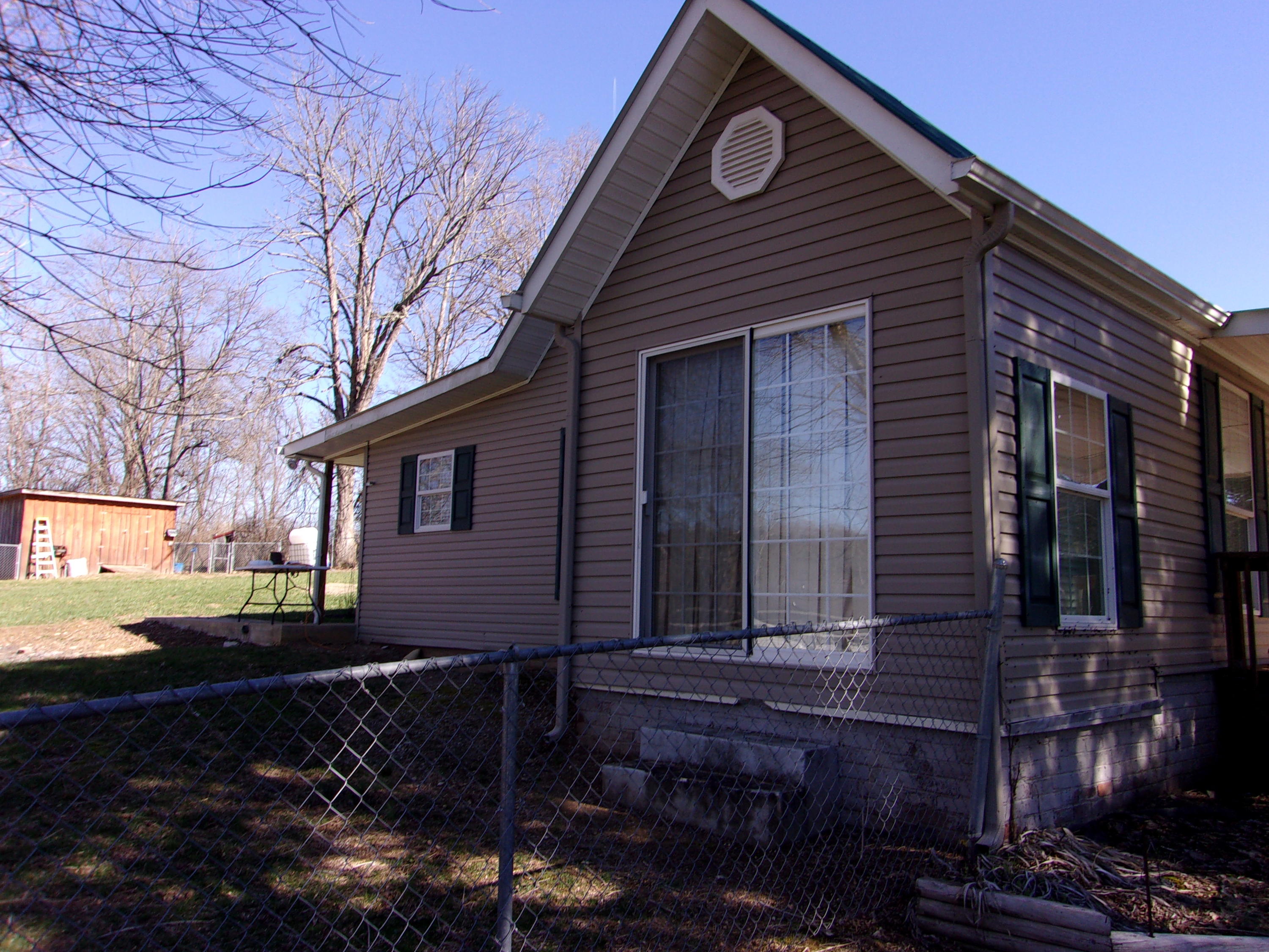 406 Cedar Fork Road Tazewell, TN 37879 - Photo 3 of 24 100_0039