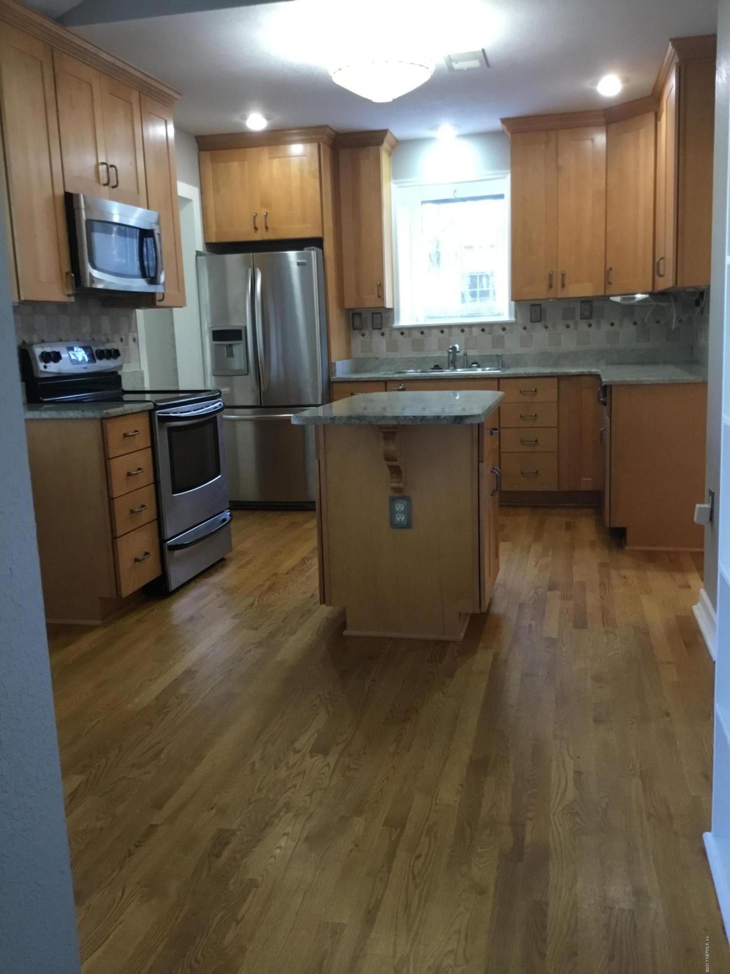 1641 River Oaks Road Jacksonville, FL 32207 - Photo 16 of 37 Kitchen 3