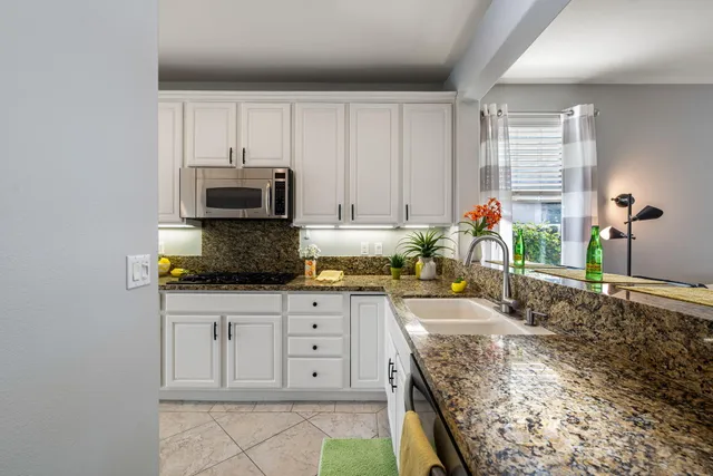 $449,900 | 40125 Calle Las Positas, Indio, CA 92203