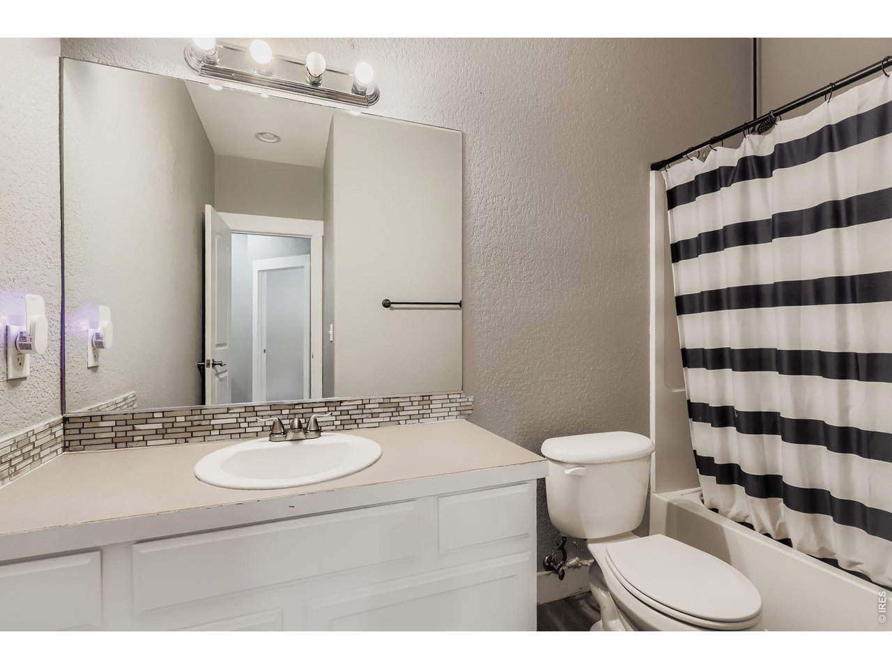 4601 West 30th Street Road Greeley, CO 80634 - Photo 23 of 27 Basement Bathroom