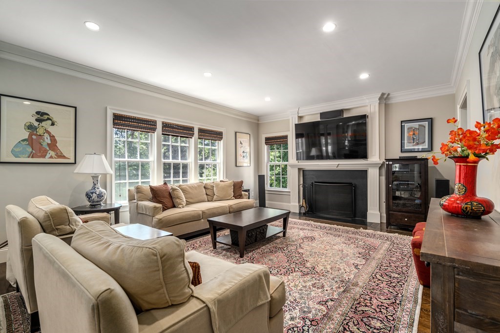 174 Bristol Road Wellesley, MA 02481 - Photo 11 of 42