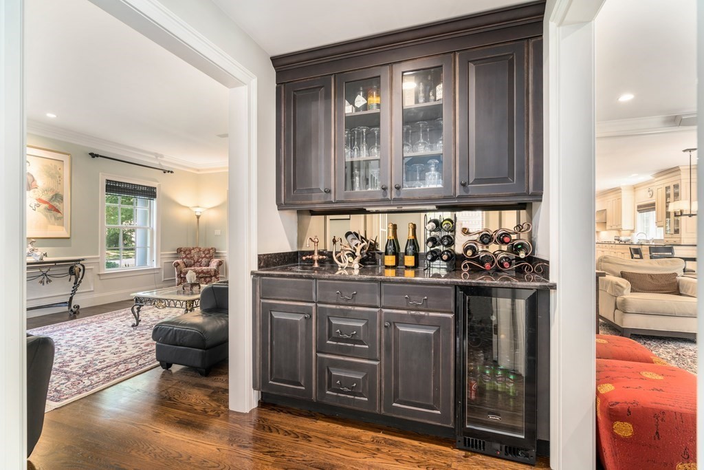 174 Bristol Road Wellesley, MA 02481 - Photo 17 of 42