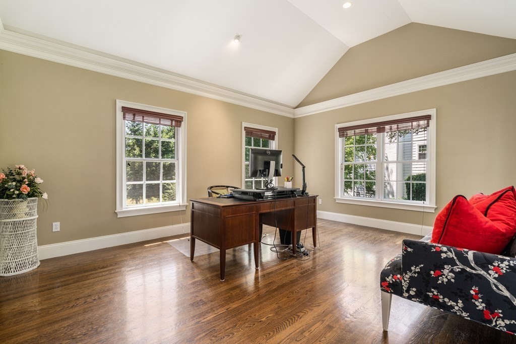 174 Bristol Road Wellesley, MA 02481 - Photo 18 of 42