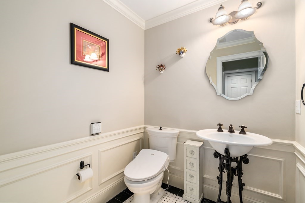 174 Bristol Road Wellesley, MA 02481 - Photo 19 of 42
