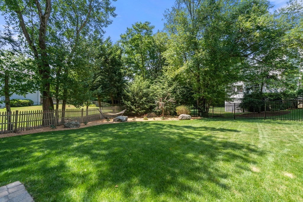 174 Bristol Road Wellesley, MA 02481 - Photo 3 of 42