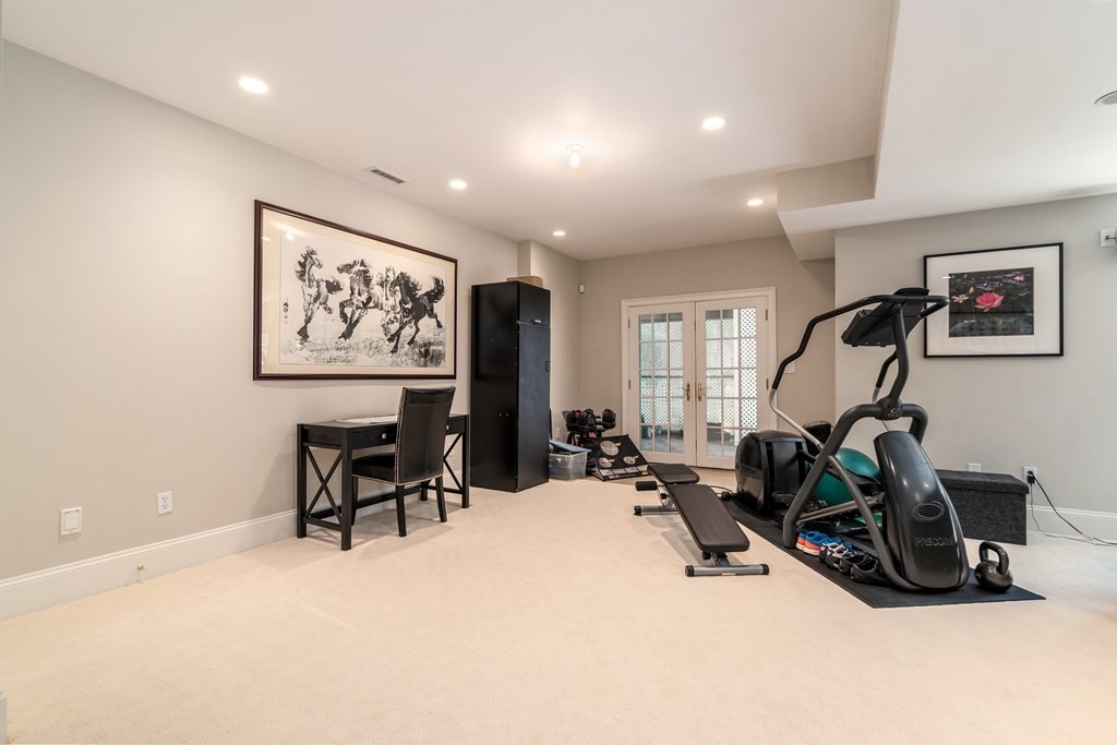 174 Bristol Road Wellesley, MA 02481 - Photo 33 of 42