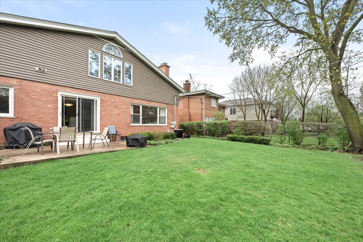 9242 Ridgeway Avenue Evanston, IL 60203 - Photo 24 of 30 Gallery Image 24