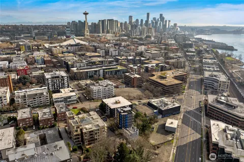 $325,000 | 500 5th Avenue West, Unit 306, Seattle, WA 98119