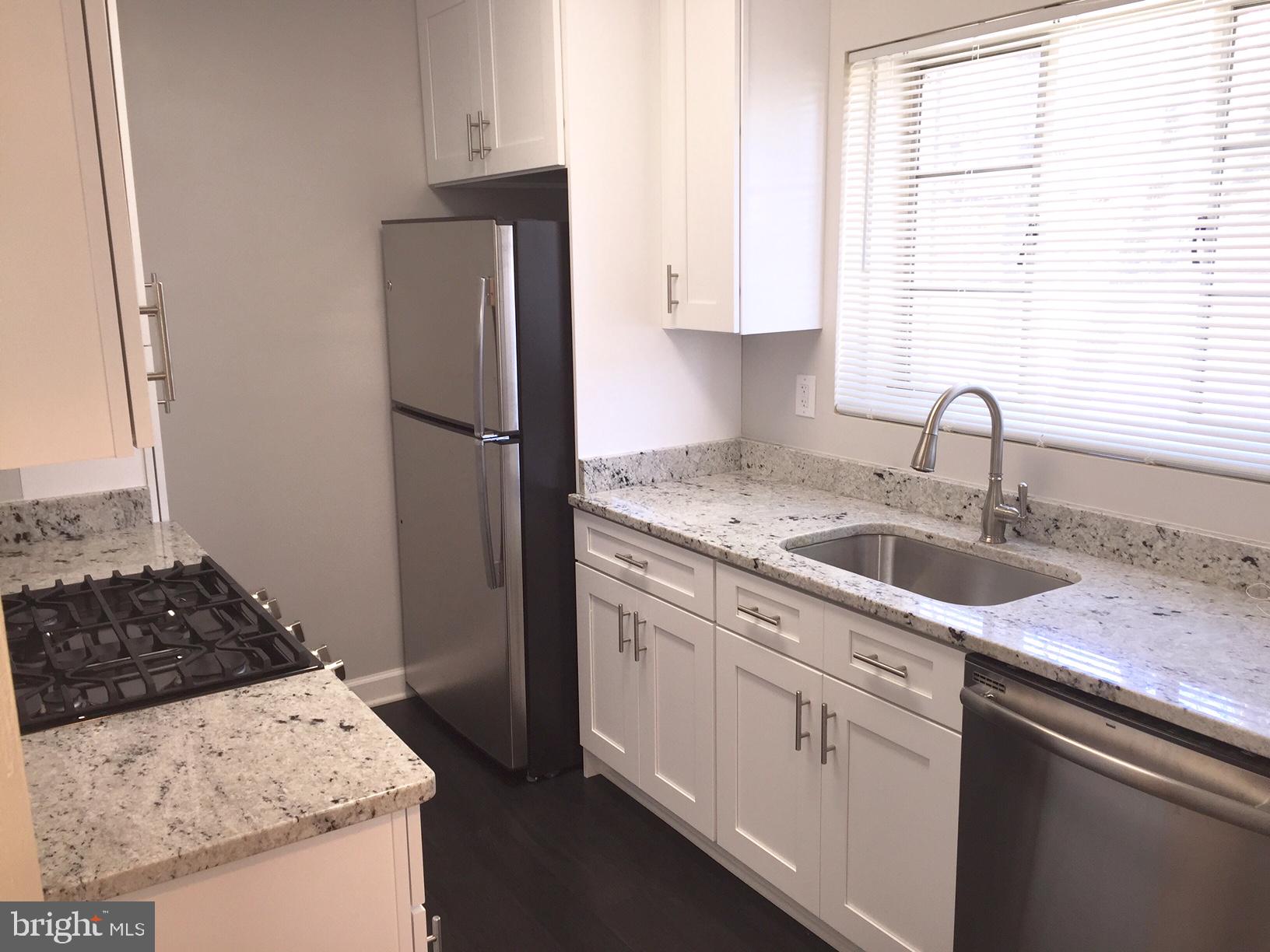 5354 Pooks Hill Road, Unit 302 Bethesda, MD 20814 - Photo 6 of 20 Updated Kitchen