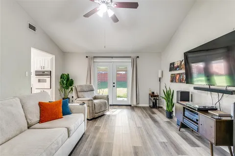 $300,000 | 3820 Flamingo Lane, Irving, TX 75062