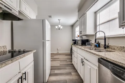 $300,000 | 3820 Flamingo Lane, Irving, TX 75062