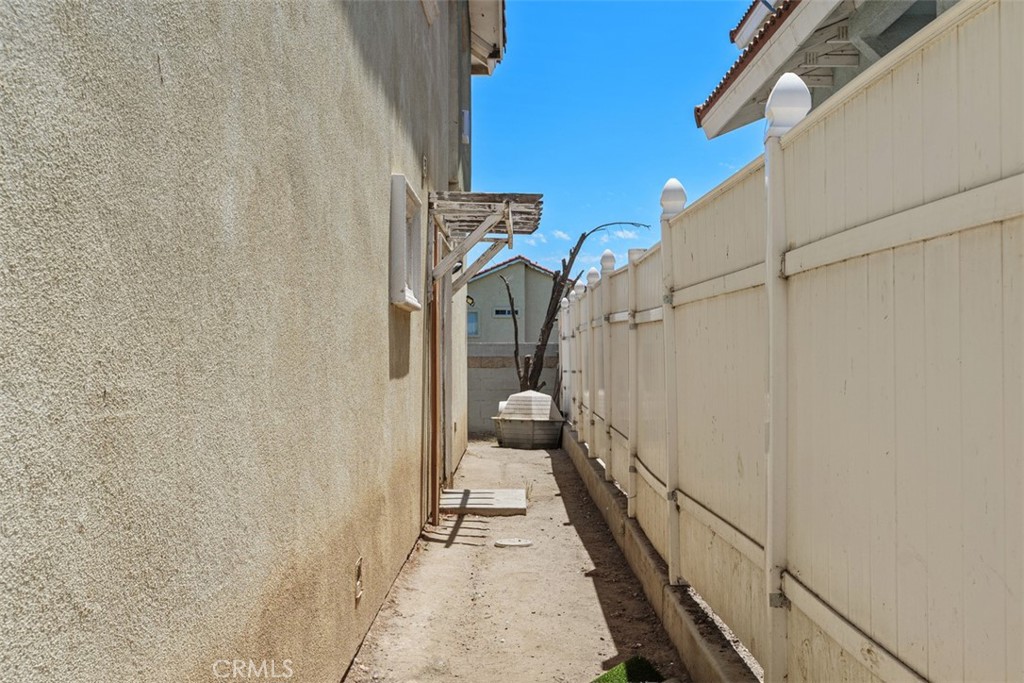 10104 Gould Street Riverside, CA 92503 - Photo 29 of 31