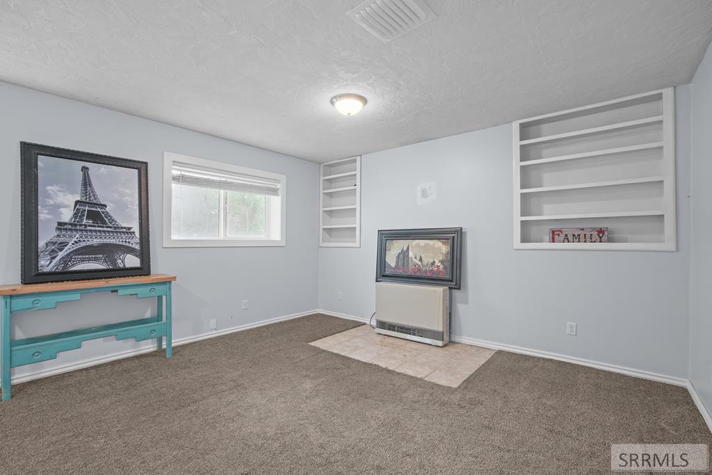 202 West 3rd South Sugar City, ID 83448 - Photo 47 of 52