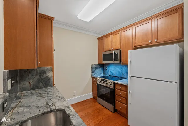 $1,395 | 927 Portstewart Drive, Cary, NC 27519