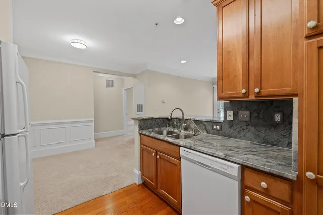 $1,395 | 927 Portstewart Drive, Cary, NC 27519