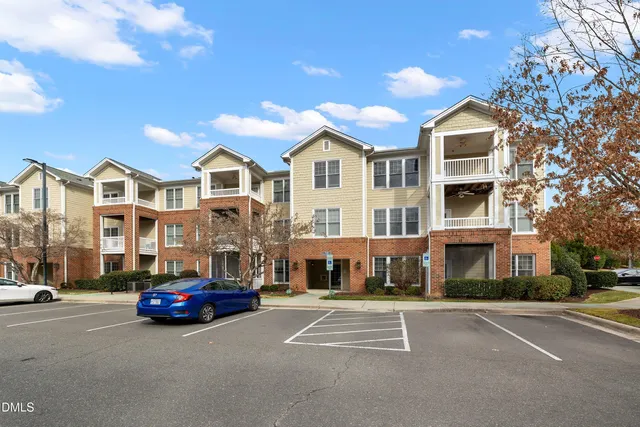 $1,395 | 927 Portstewart Drive, Cary, NC 27519