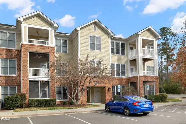 $1,395 | 927 Portstewart Drive, Cary, NC 27519