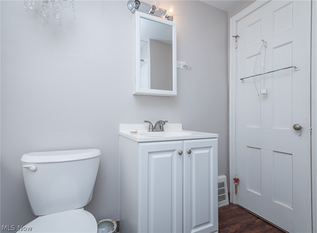 3717 Pennington Road Cleveland, OH 44120 - Photo 12 of 25 Gallery Image 12