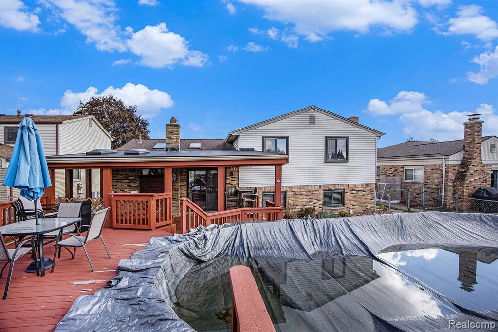47751 Chrys Road Macomb, MI 48044 - Photo 26 of 33