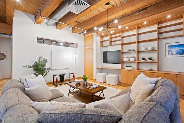 $1,485,000 | 21 Wormwood Street, Unit 318, Boston, MA 02210