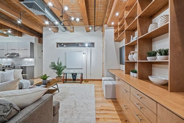 $1,485,000 | 21 Wormwood Street, Unit 318, Boston, MA 02210