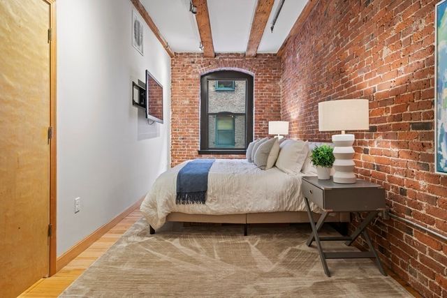 $1,485,000 | 21 Wormwood Street, Unit 318, Boston, MA 02210