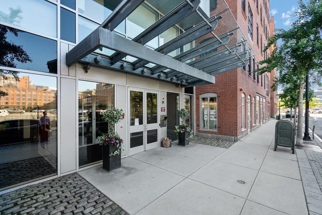 $1,485,000 | 21 Wormwood Street, Unit 318, Boston, MA 02210