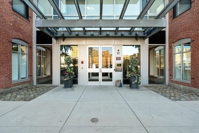 $1,485,000 | 21 Wormwood Street, Unit 318, Boston, MA 02210