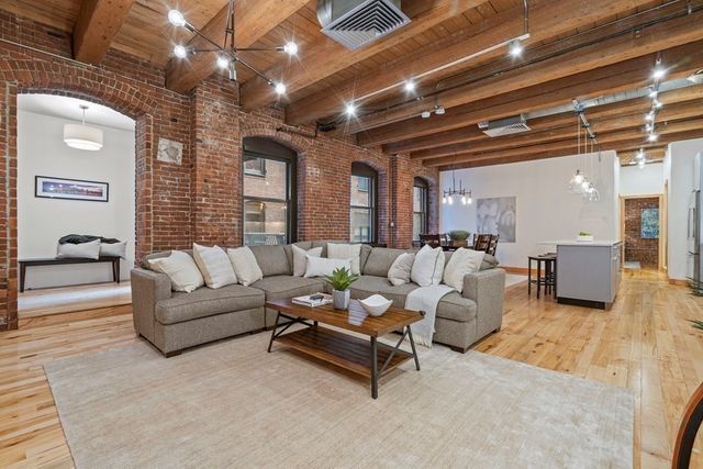 $1,485,000 | 21 Wormwood Street, Unit 318, Boston, MA 02210