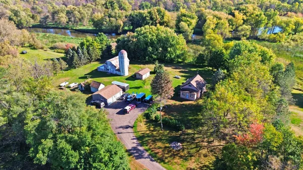 $850,000 | 4250 35th Street Southwest, Waverly, MN 55390