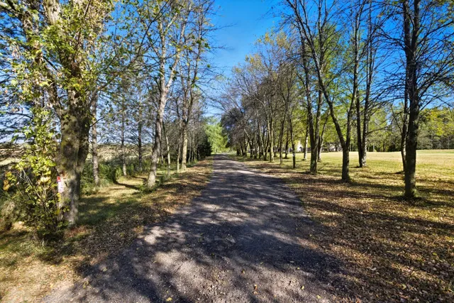 $850,000 | 4250 35th Street Southwest, Waverly, MN 55390