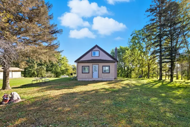 $850,000 | 4250 35th Street Southwest, Waverly, MN 55390