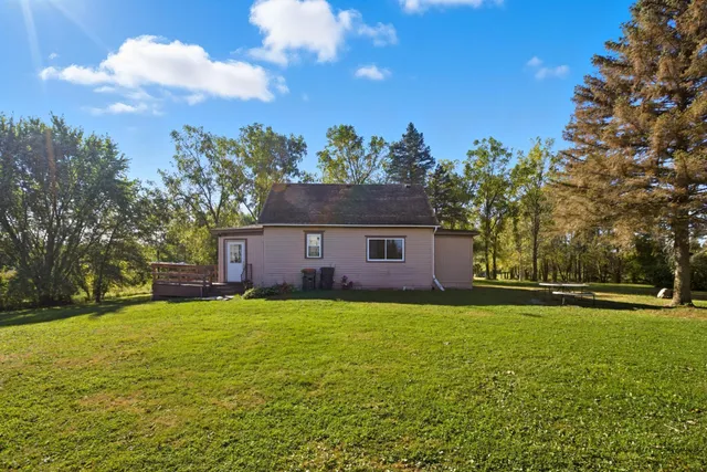 $850,000 | 4250 35th Street Southwest, Waverly, MN 55390