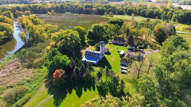 $850,000 | 4250 35th Street Southwest, Waverly, MN 55390