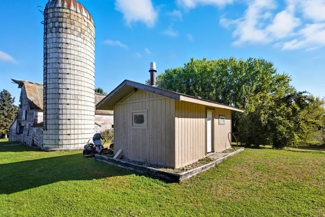 $850,000 | 4250 35th Street Southwest, Waverly, MN 55390