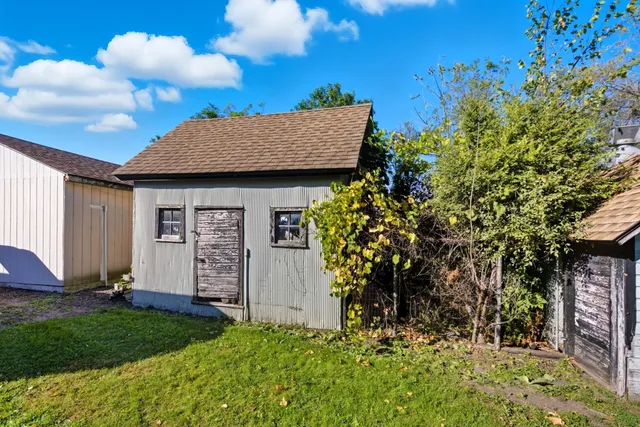 $850,000 | 4250 35th Street Southwest, Waverly, MN 55390