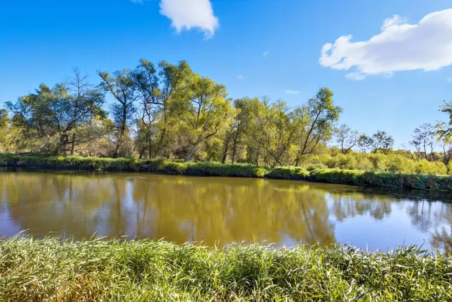 $850,000 | 4250 35th Street Southwest, Waverly, MN 55390