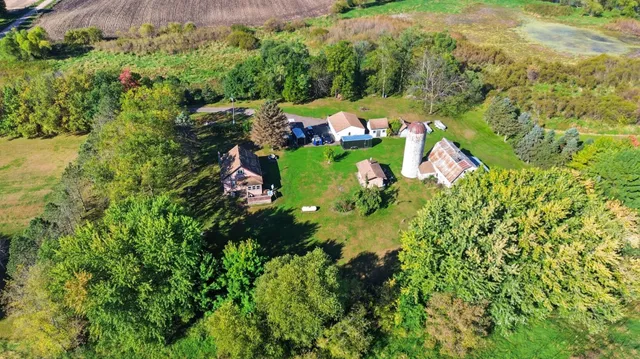 $850,000 | 4250 35th Street Southwest, Waverly, MN 55390