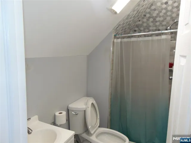 $800,000 | 444-446 15th Avenue, Paterson, NJ 07504