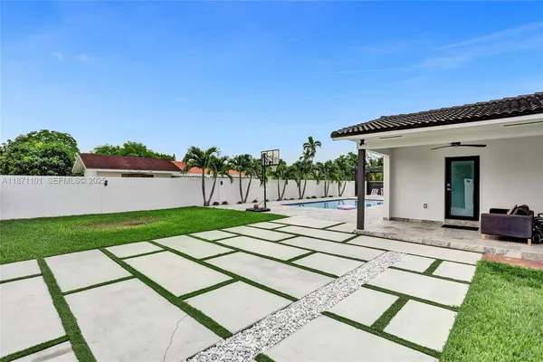 $11,500 | 6201 Southwest 107th Avenue, Miami, FL 33173