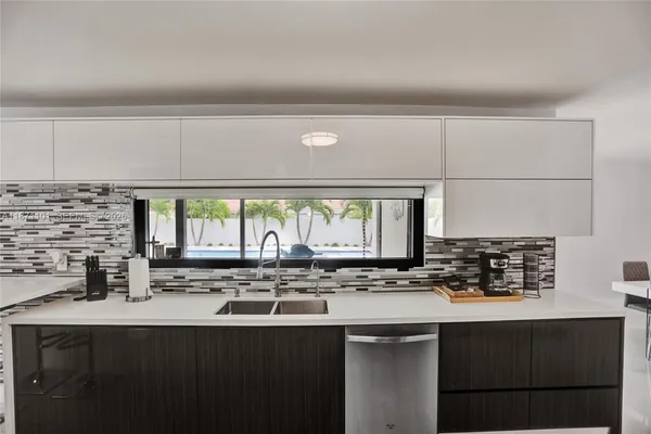 $11,500 | 6201 Southwest 107th Avenue, Miami, FL 33173