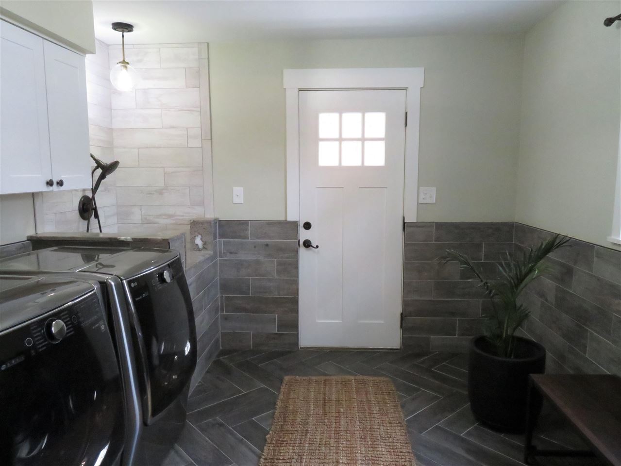 1911 Colchester Road Flint, MI 48503 - Photo 28 of 56 50062582-28.JPG